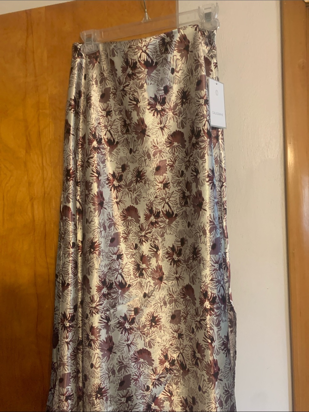Skirt. Spare room